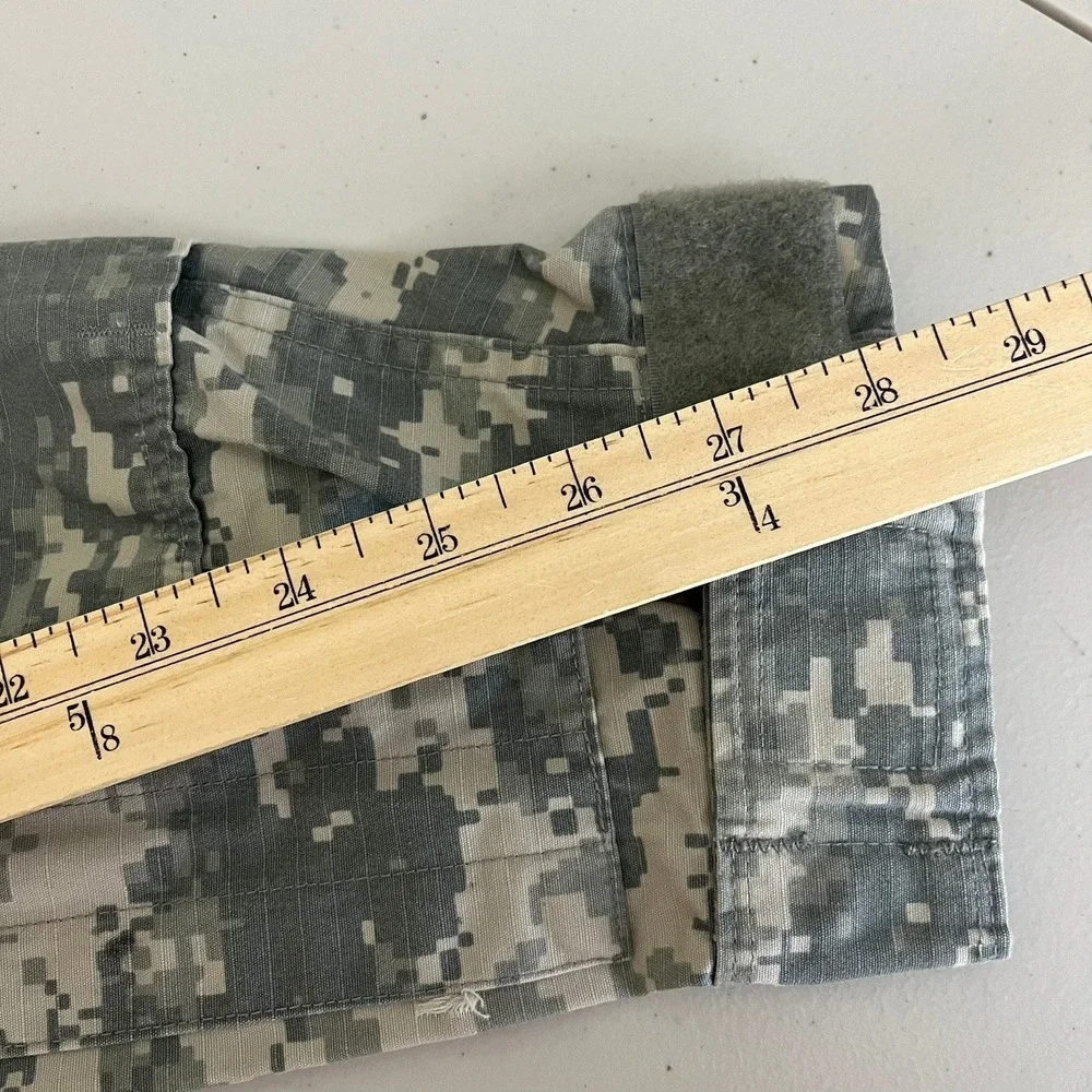US Army ACU Digital Camo Field Jacket UCP Combat Uniform Small Regular
